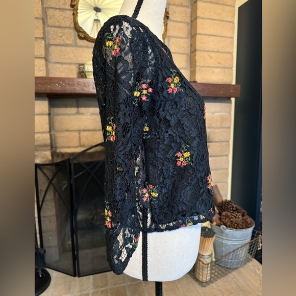 ZARA Basic Collection Black Lace Floral Blouse - XS - Picture 4 of 14